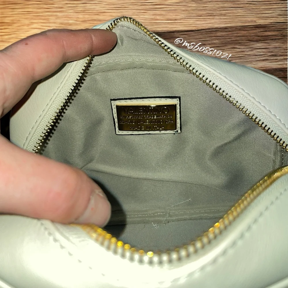 Valentino by Mario Valentino Mia Signature Leather Crossbody in Milk BRAND NEW - Picture 6 of 7